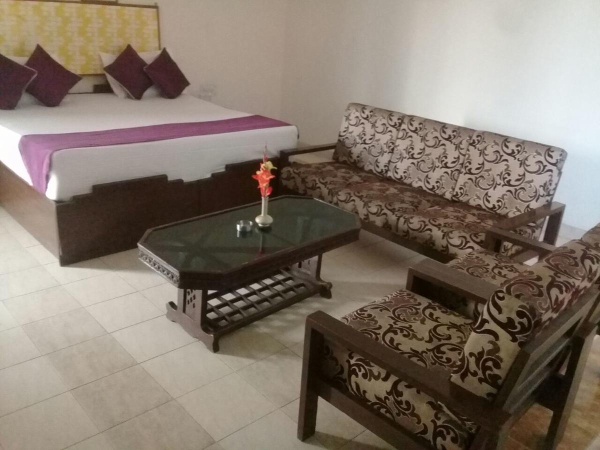 Club Platinum Resort Bahadurgarh Ngoại thất bức ảnh