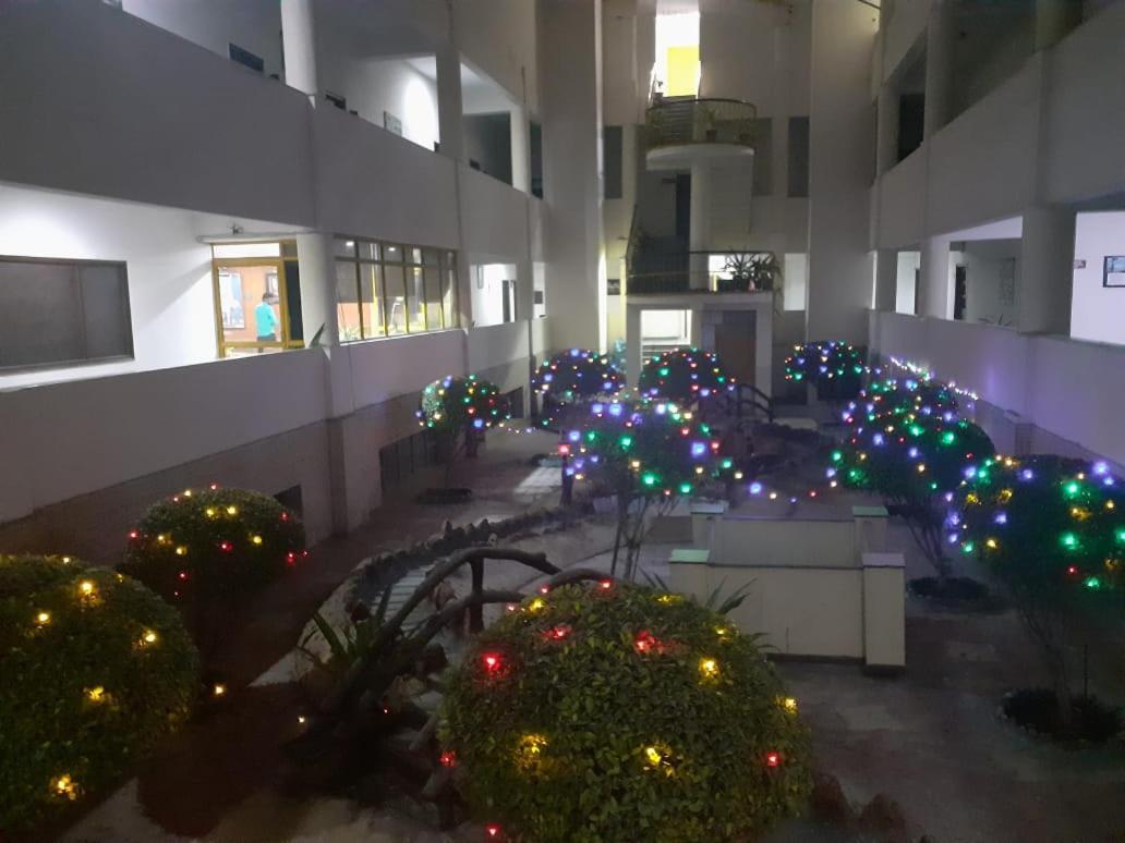 Club Platinum Resort Bahadurgarh Ngoại thất bức ảnh